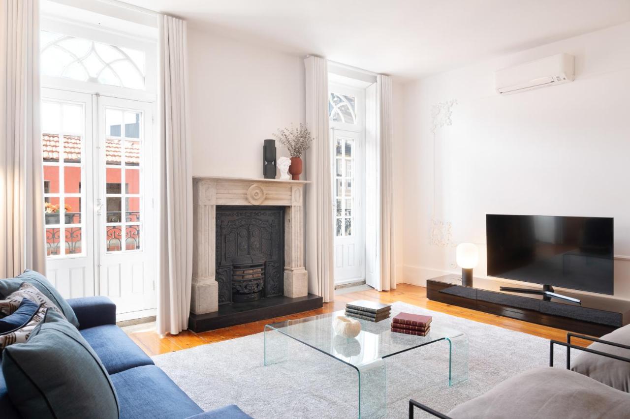 Historical Penthouse At Cardosas Block Apartment Porto Luaran gambar