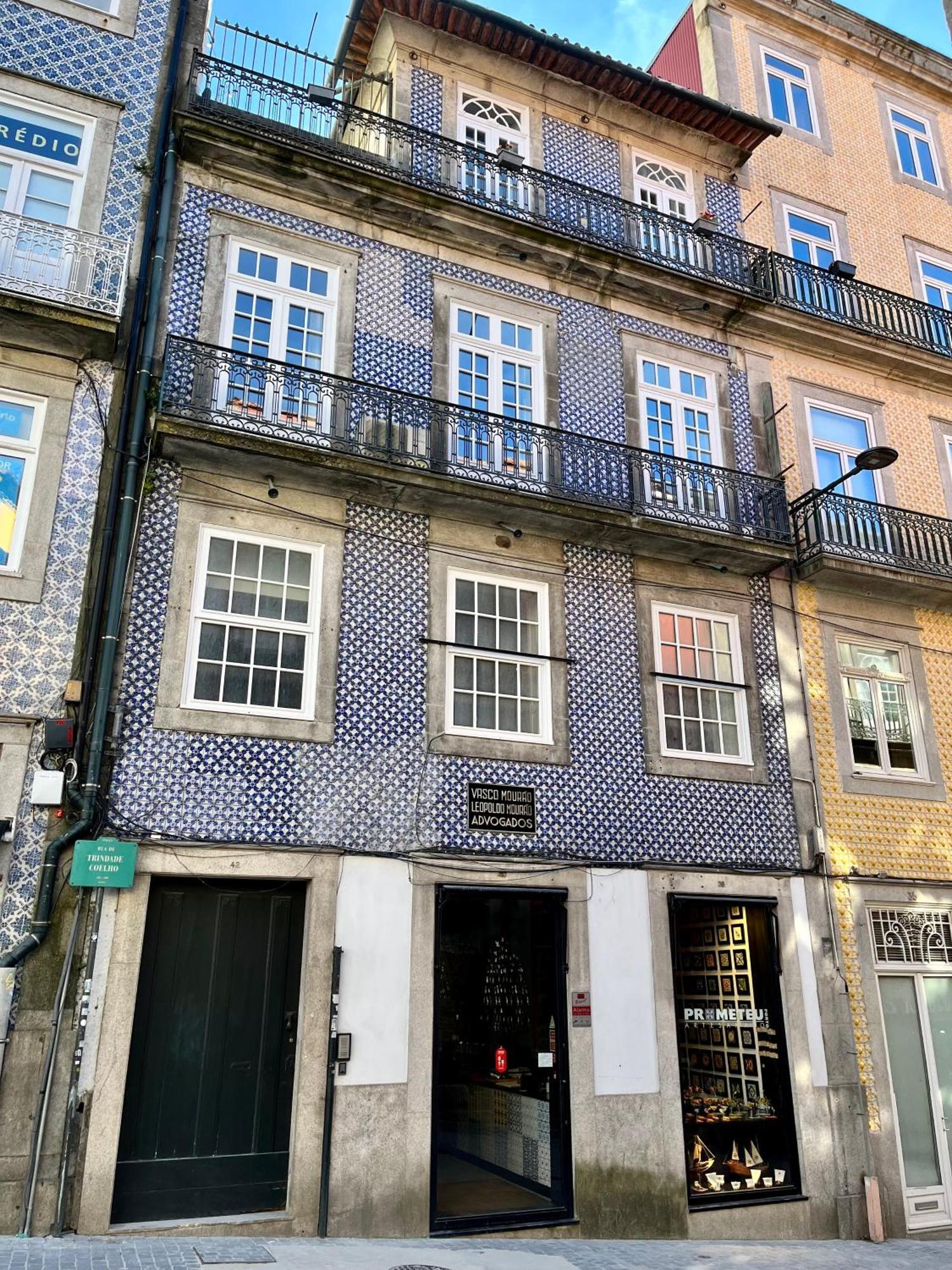 Historical Penthouse At Cardosas Block Apartment Porto Luaran gambar
